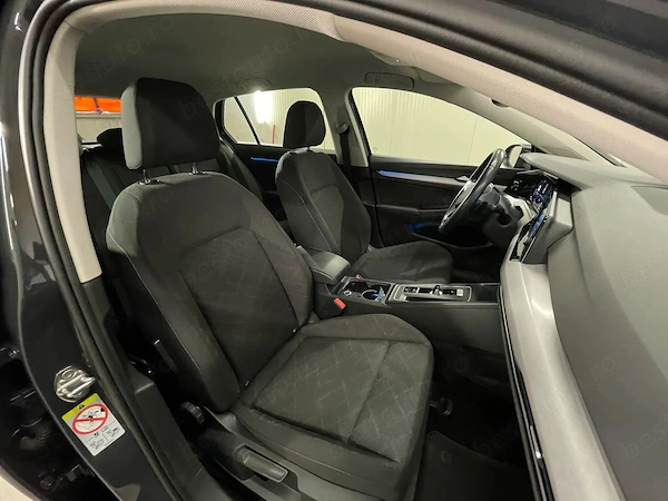VOLKSWAGEN Golf 2023 — imagine 36