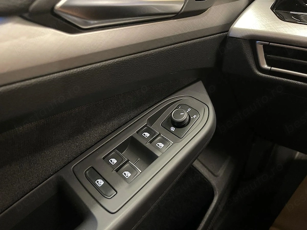 VOLKSWAGEN Golf 2023 — imagine 45