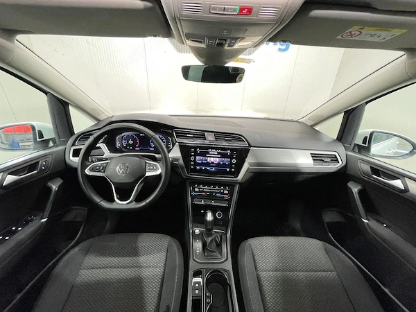 VOLKSWAGEN Touran 2023 — imagine 8