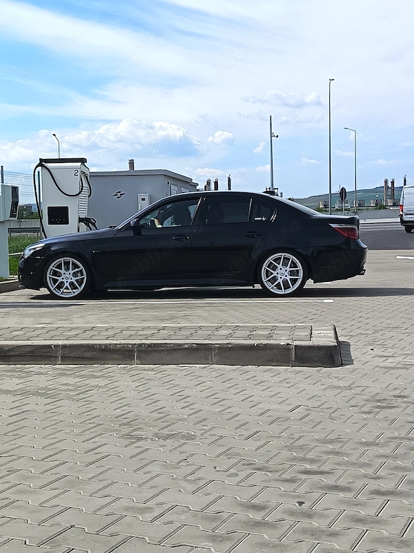 BMW 5 Series 2009 — imagine 9