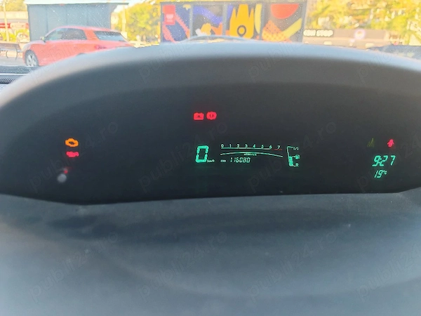 TOYOTA Yaris 2011 — imagine 4