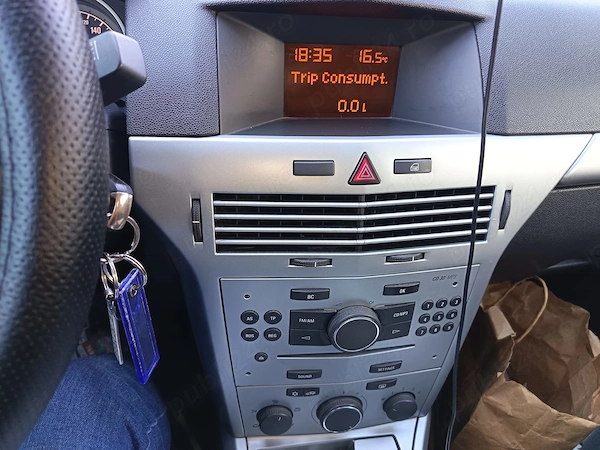 OPEL Astra 2009 — imagine 4