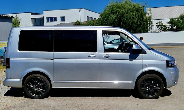 VOLKSWAGEN Multivan 2010 — imagine 4