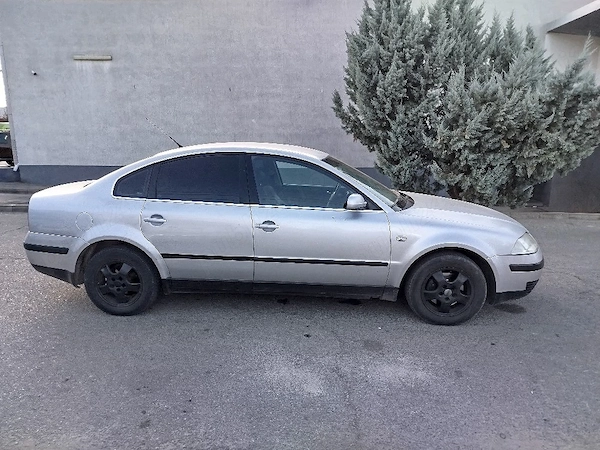 VOLKSWAGEN Passat 2003 — imagine 8