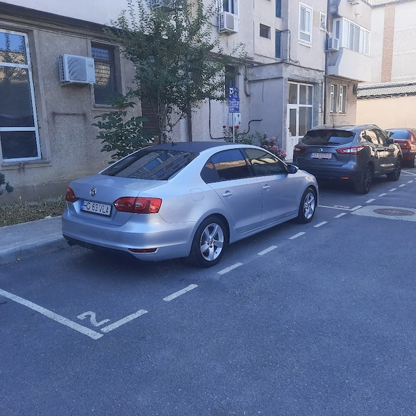 VOLKSWAGEN Jetta 2012 — imagine 4