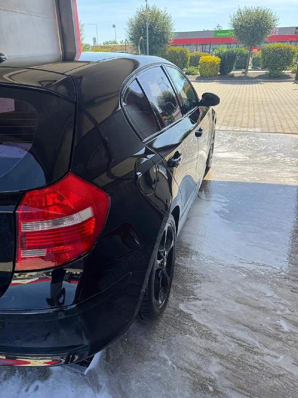 BMW 1 Series 2009 — imagine 8