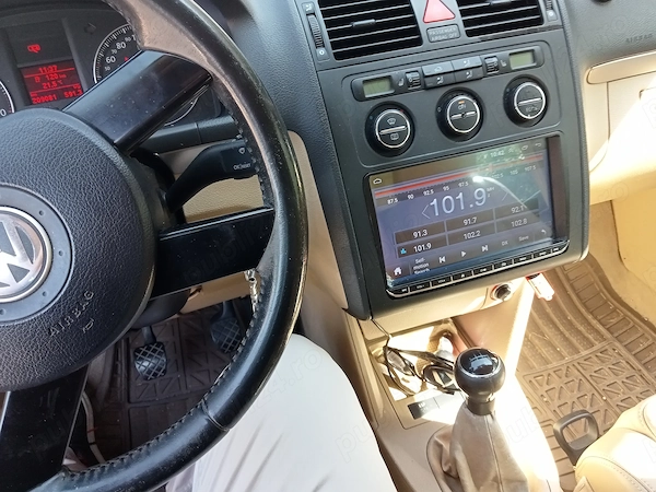 VOLKSWAGEN Touran 2004 — imagine 3