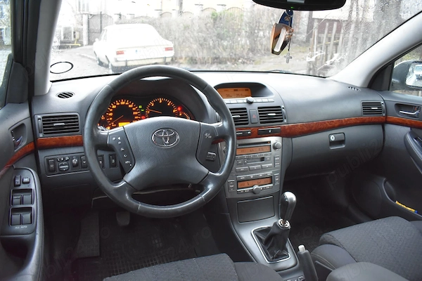TOYOTA Avensis 2004 — imagine 2