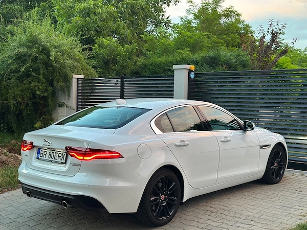 JAGUAR XE 2020 — imagine 5