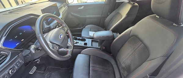 FORD Kuga 2024 — imagine 3