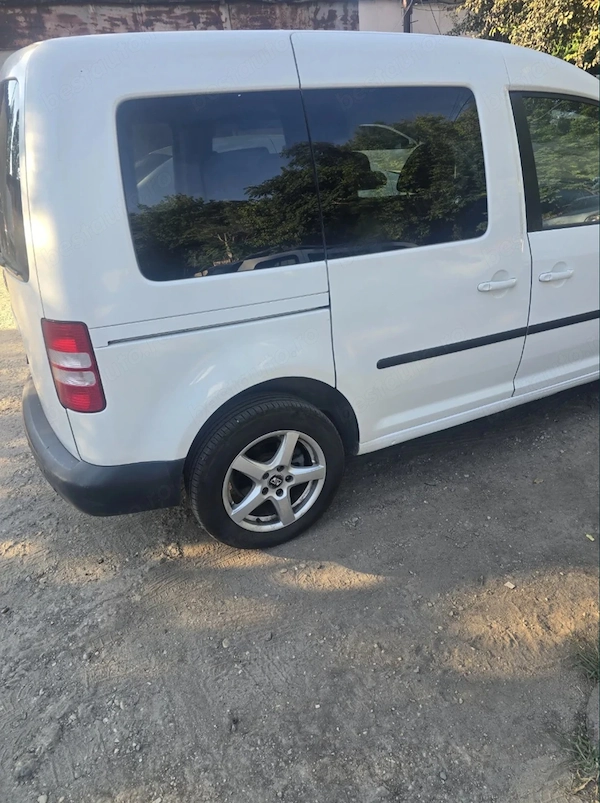 VOLKSWAGEN Caddy 2011 — imagine 3