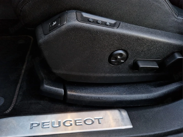 PEUGEOT 3008 2018 — imagine 19