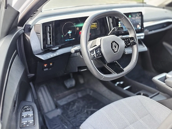 RENAULT Megane 2023 — imagine 5