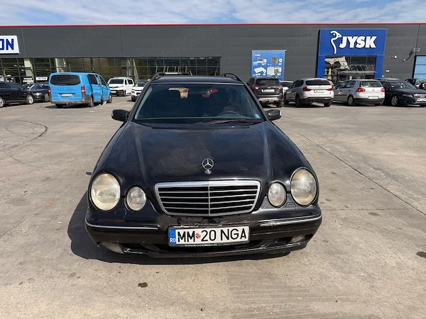MERCEDES-BENZ E-Class 2001 — imagine 3