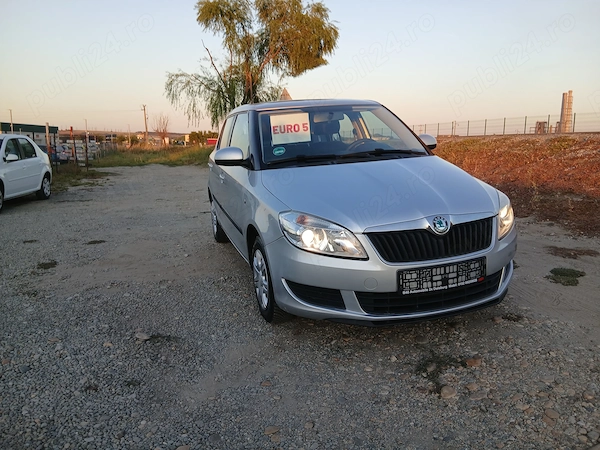 SKODA Fabia 2013 — imagine 3
