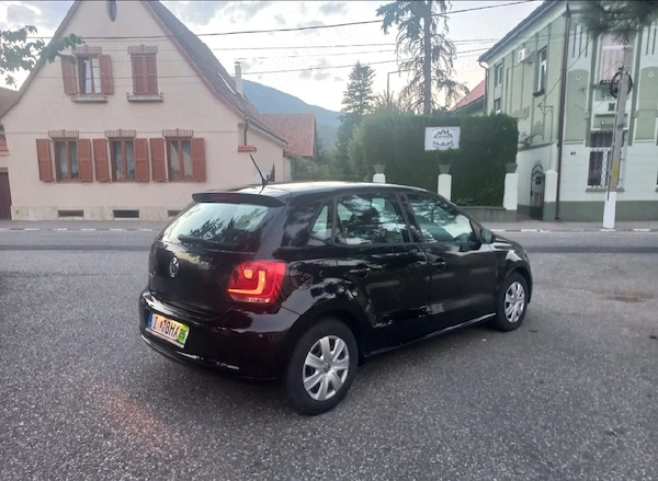 VOLKSWAGEN Polo 2012 — imagine 3