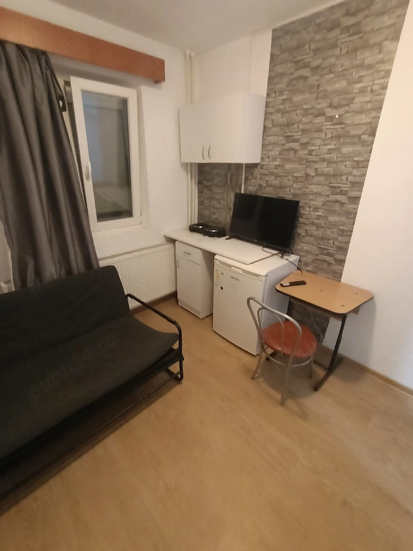 Chiar in Complexul Studențesc,15 mp, Libera,Etajul 1,De Vazut,160 E Fix — fotografia 1