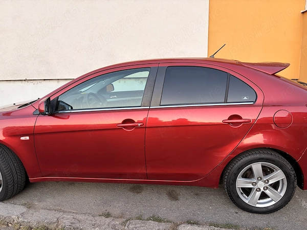 MITSUBISHI Lancer