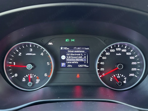 KIA Sportage 2021 — imagine 8