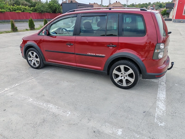 VOLKSWAGEN Touran 2007 — imagine 3