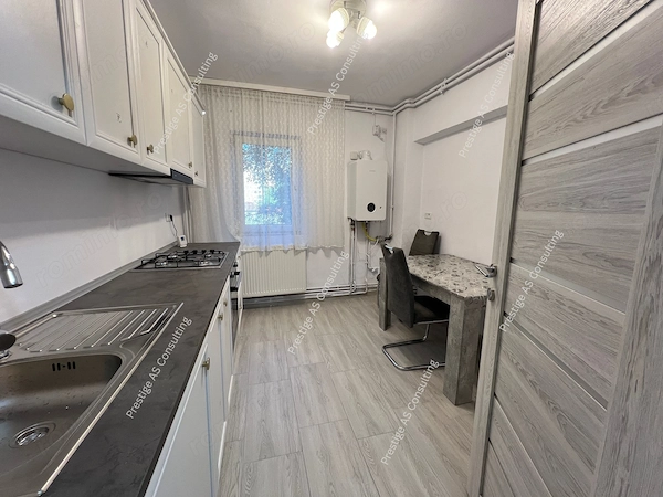 Apartament 2 camere | Recent Renovat Etaj 1 | Zona Gh. Lazar — fotografia 1