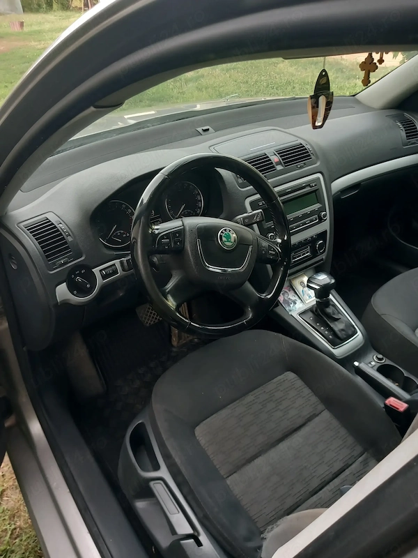SKODA Octavia 2012 — imagine 4