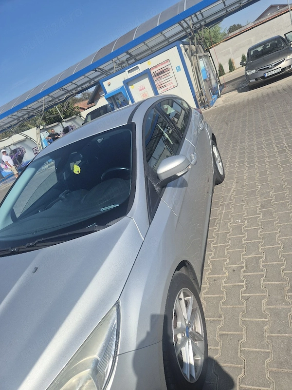 FORD Focus 2015 — imagine 8