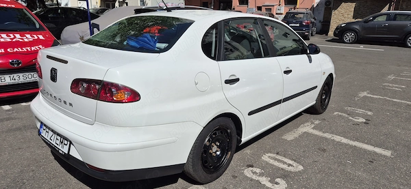 SEAT Cordoba 2009 — imagine 5