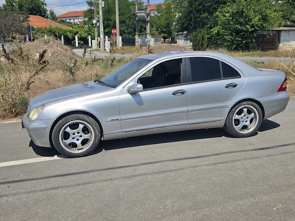 MERCEDES-BENZ C-Class 2002 — imagine 4