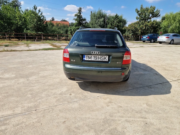 AUDI A4 2002 — imagine 9
