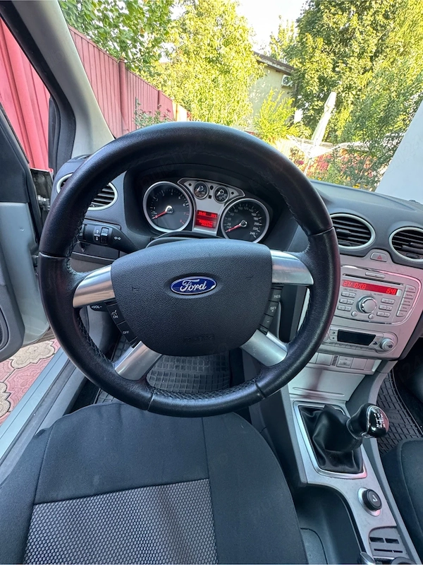 FORD Focus 2009 — imagine 5