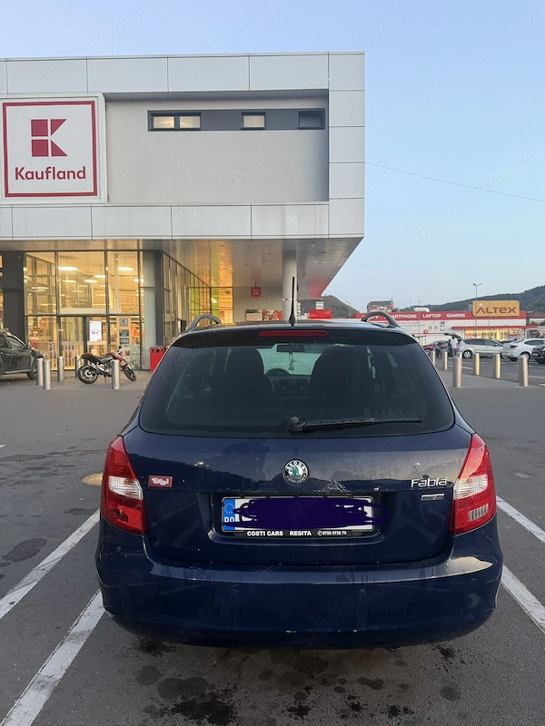 SKODA Fabia 2012 — imagine 4