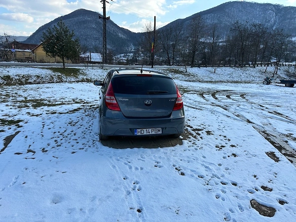 HYUNDAI i30 2010 — imagine 3