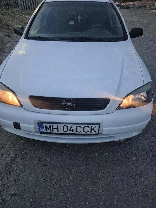 vînd opel astra g