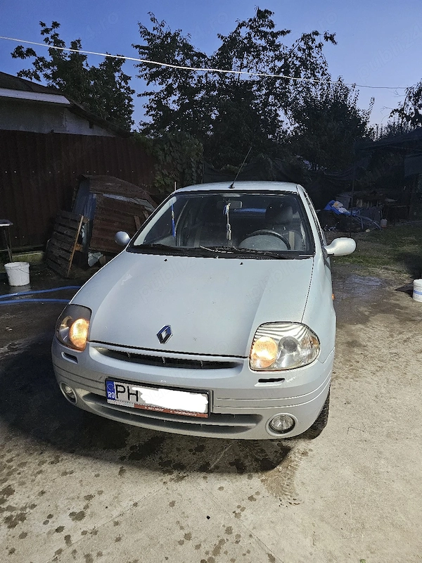 Renault clio sybol 2001