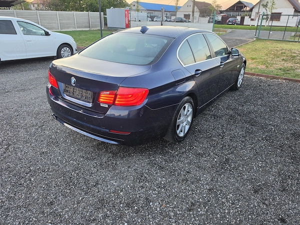 BMW 5 Series 2011 — imagine 4
