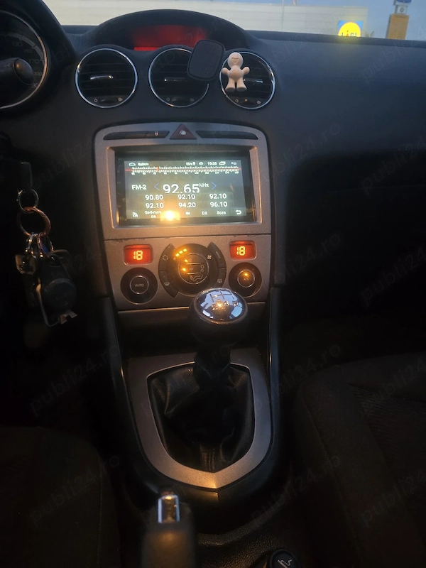 PEUGEOT 308 2009 — imagine 3