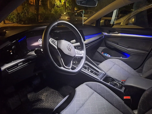 VOLKSWAGEN Golf 2023 — imagine 6