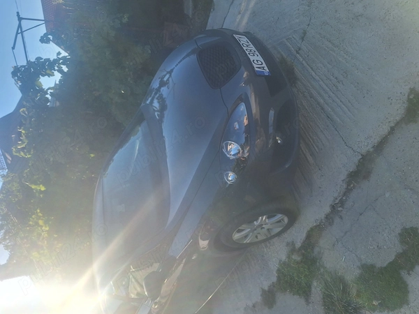 SEAT Leon 2011 — imagine 3