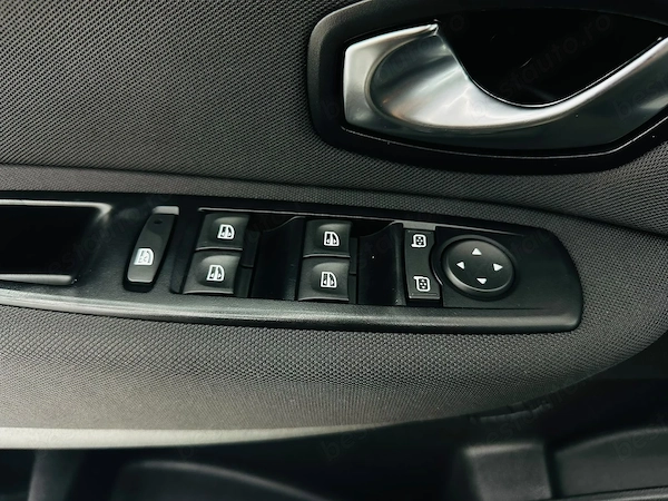 RENAULT Scenic 2010 — imagine 11
