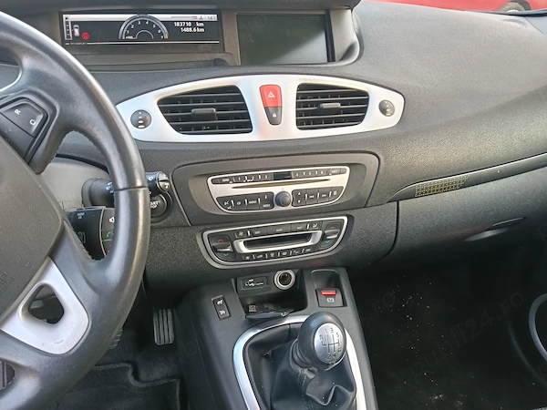 RENAULT Scenic 2010 — imagine 3