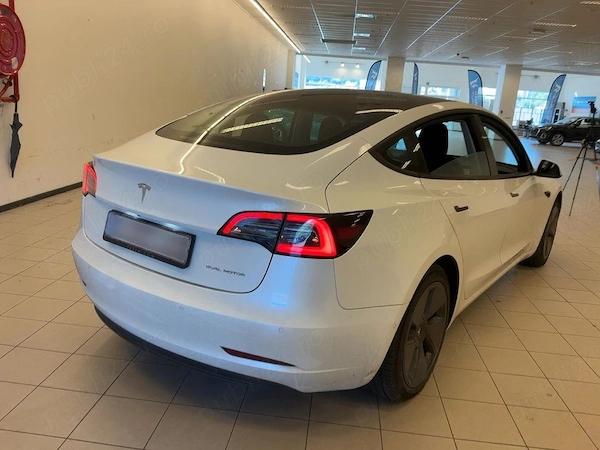 TESLA Model 3 2021 — imagine 6