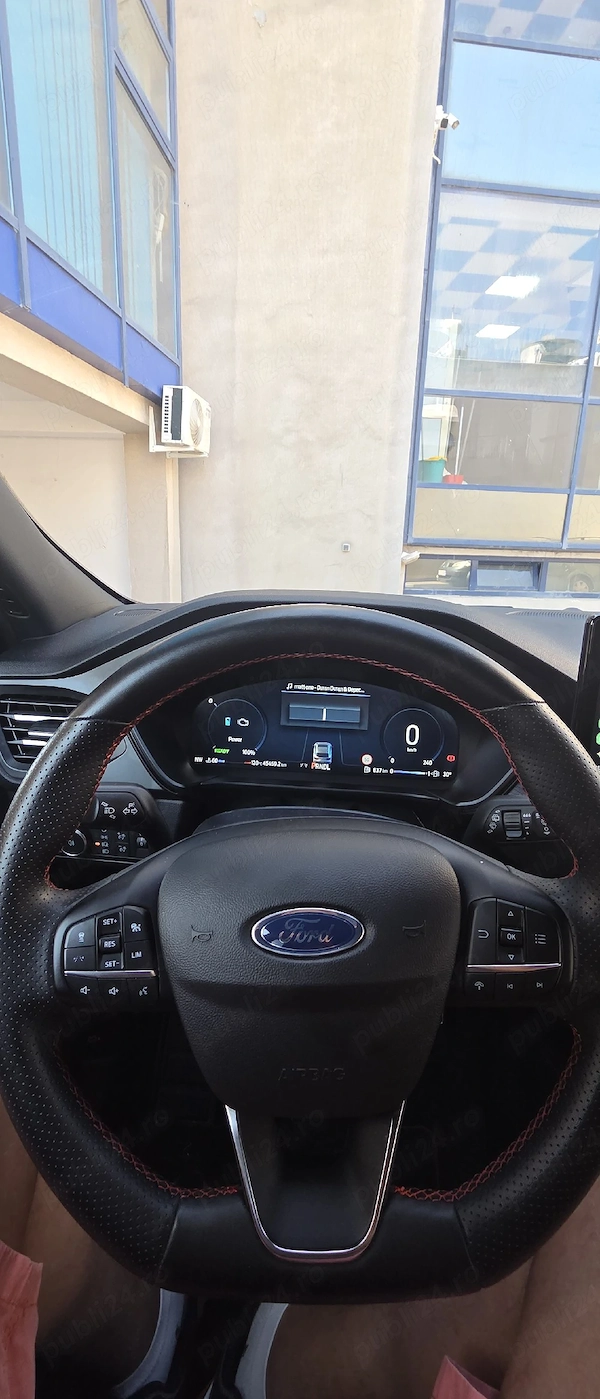 FORD Kuga 2024 — imagine 7