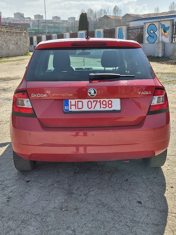 SKODA Fabia 2015 — imagine 3