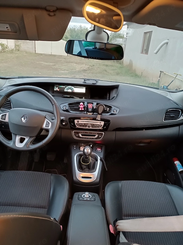 RENAULT Scenic 2011 — imagine 4