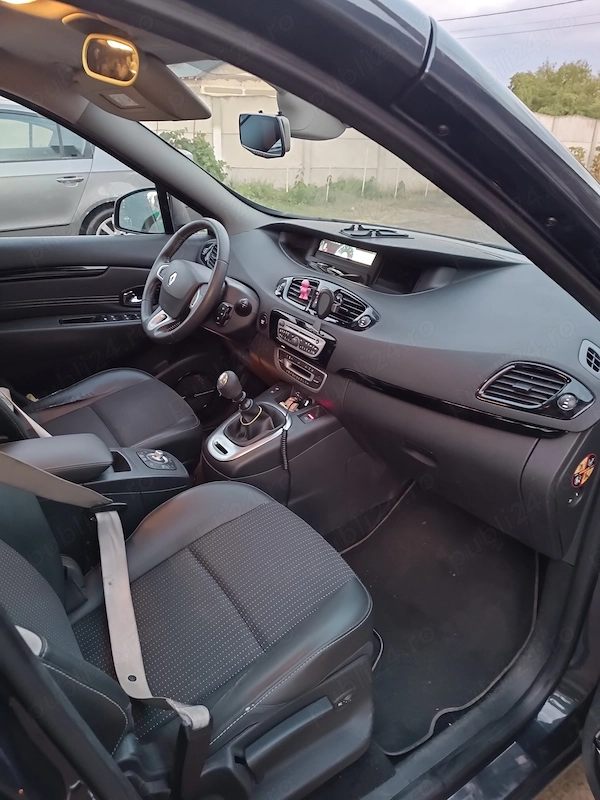 RENAULT Scenic 2011 — imagine 3