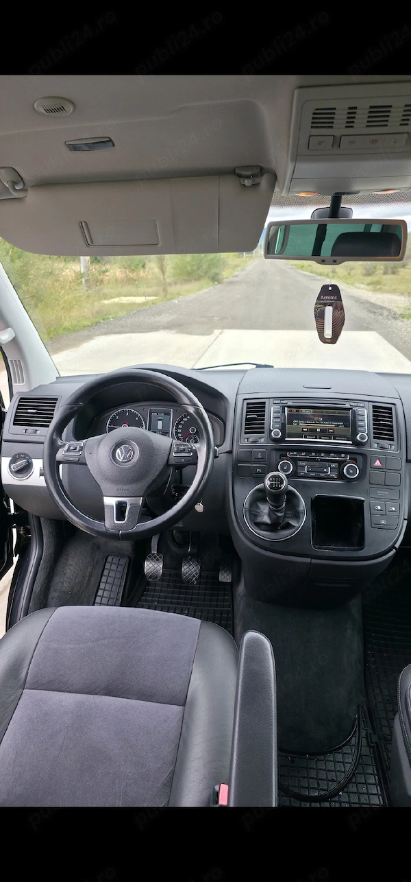VOLKSWAGEN Multivan 2013 — imagine 3