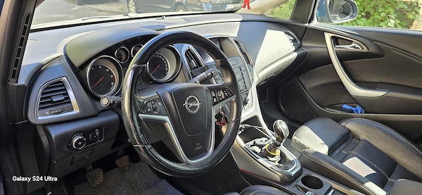 OPEL Astra 2012 — imagine 3