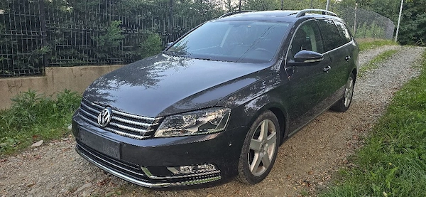 VOLKSWAGEN Passat 2011 — imagine 4