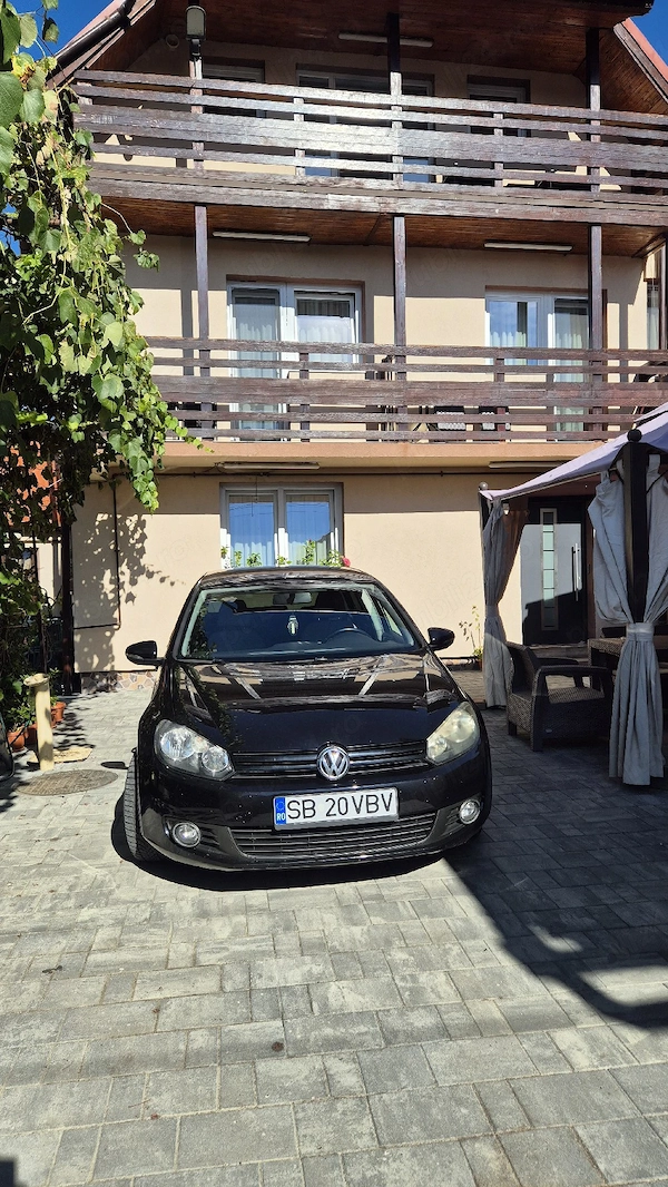 VOLKSWAGEN Golf 2011 — imagine 5